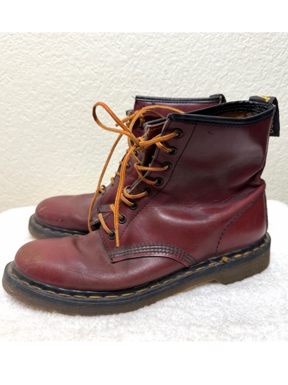 Dr. Martens Burgundy 1460 8 eyelet lace up leather boots unisex Size